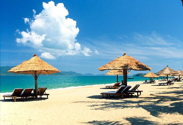 Bãi biển xinh đẹp Nha Trang
